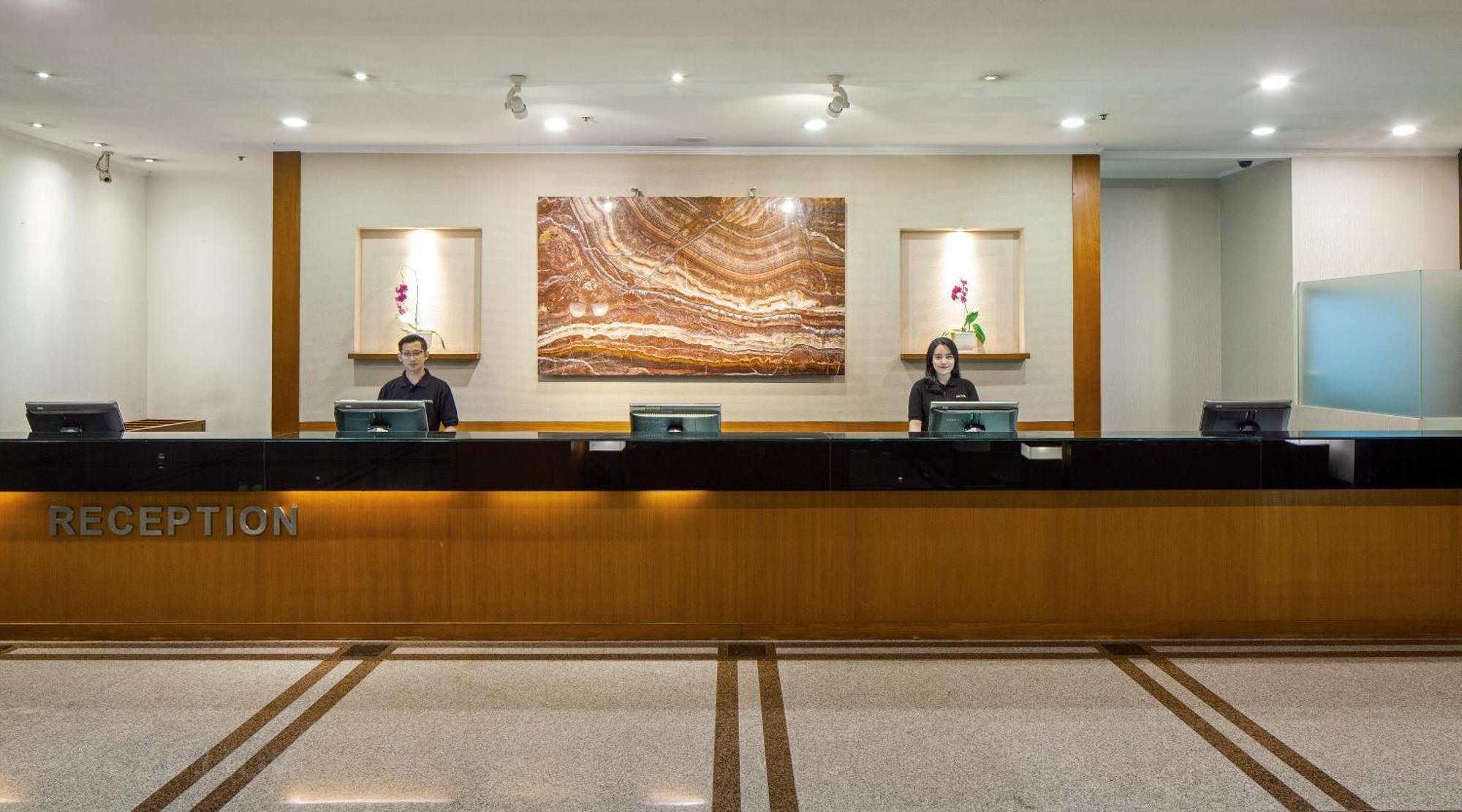 Artotel Gelora Senayan Джакарта Екстериор снимка