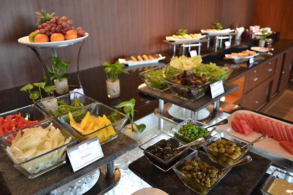 Artotel Gelora Senayan Джакарта Екстериор снимка