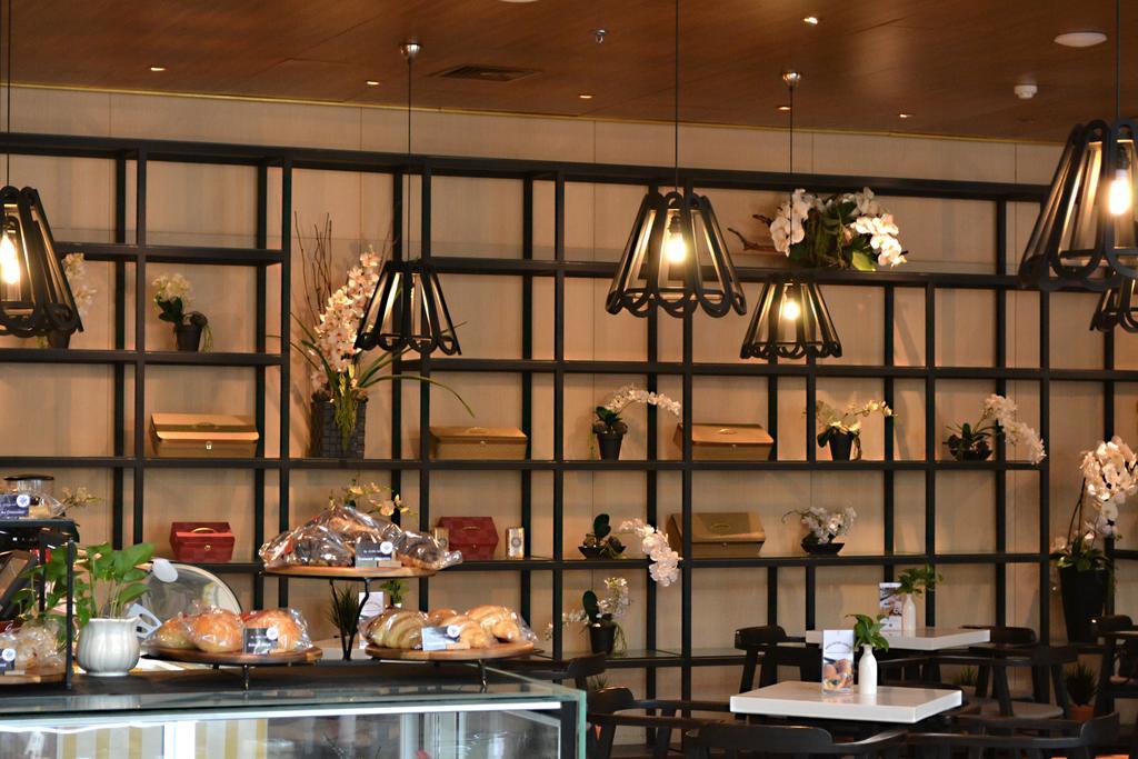 Artotel Gelora Senayan Джакарта Екстериор снимка