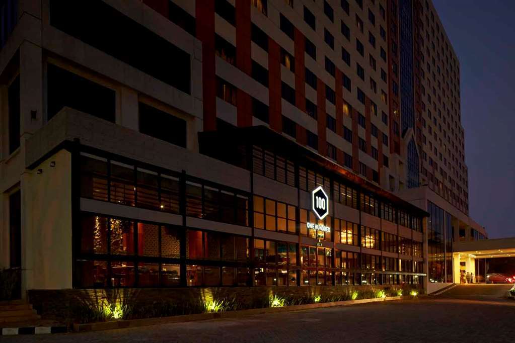 Artotel Gelora Senayan Джакарта Екстериор снимка