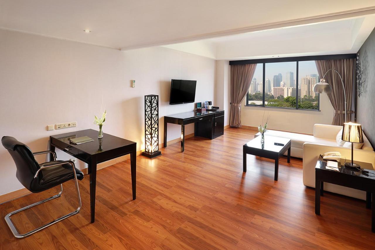 Artotel Gelora Senayan Джакарта Екстериор снимка
