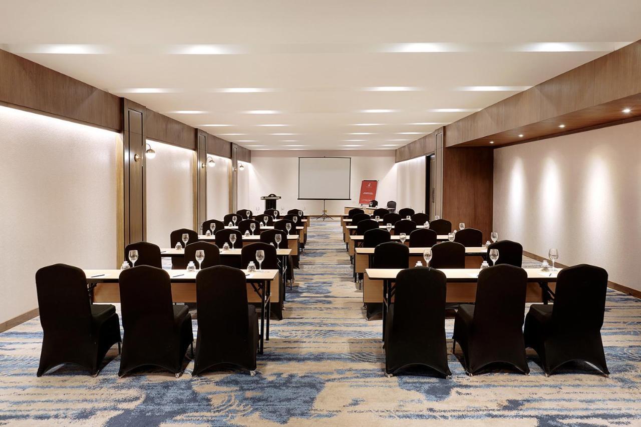 Artotel Gelora Senayan Джакарта Екстериор снимка